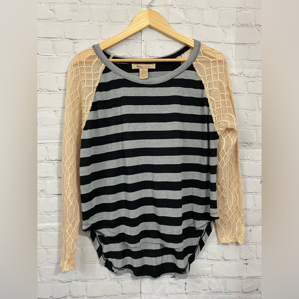 Billy by Flying Tomato Womens Size Large Lace Sleeve Navy & Gray Stripe Top